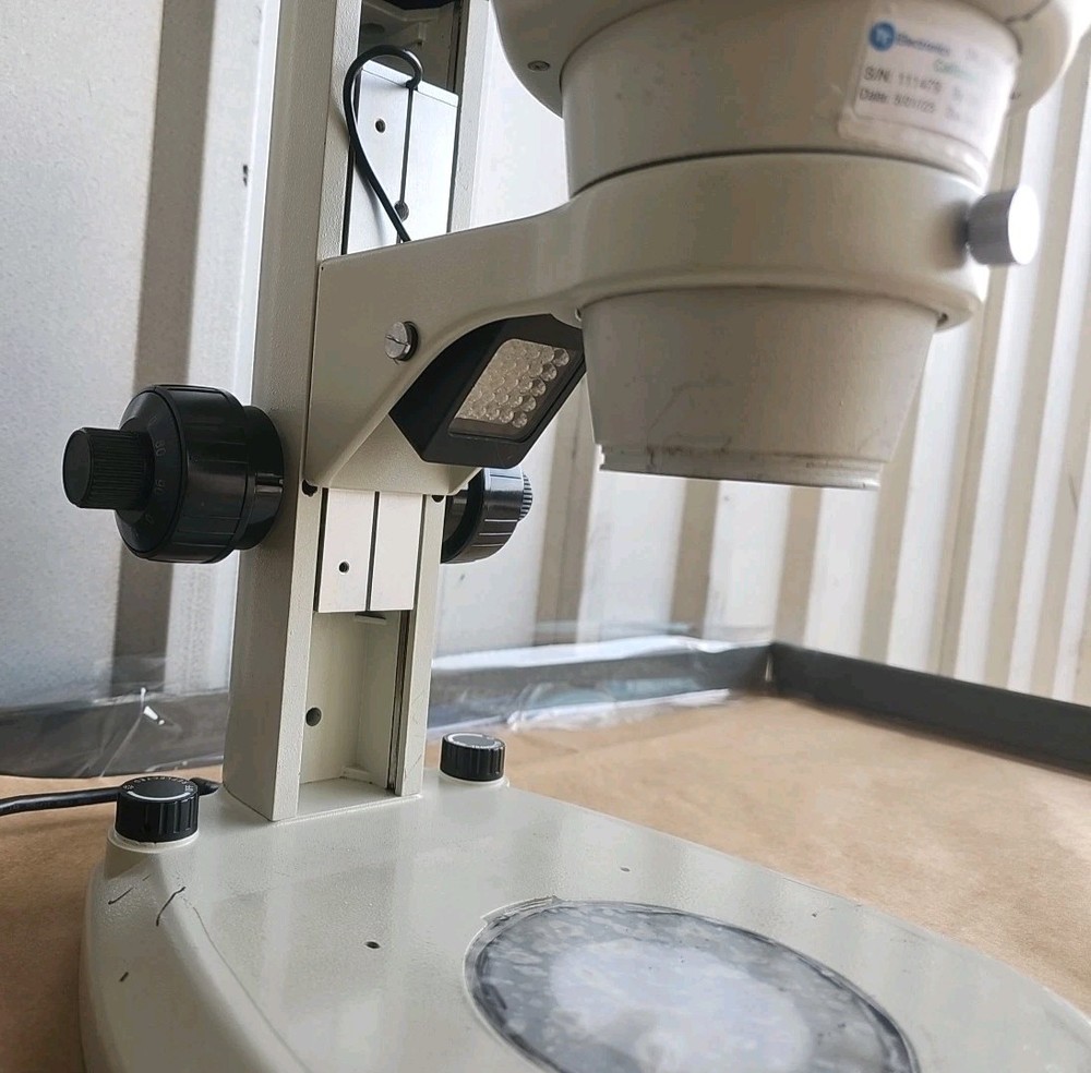 Unitron Z850 Stereo Microscope and Pole Stand with LED And Ring Light Attachment