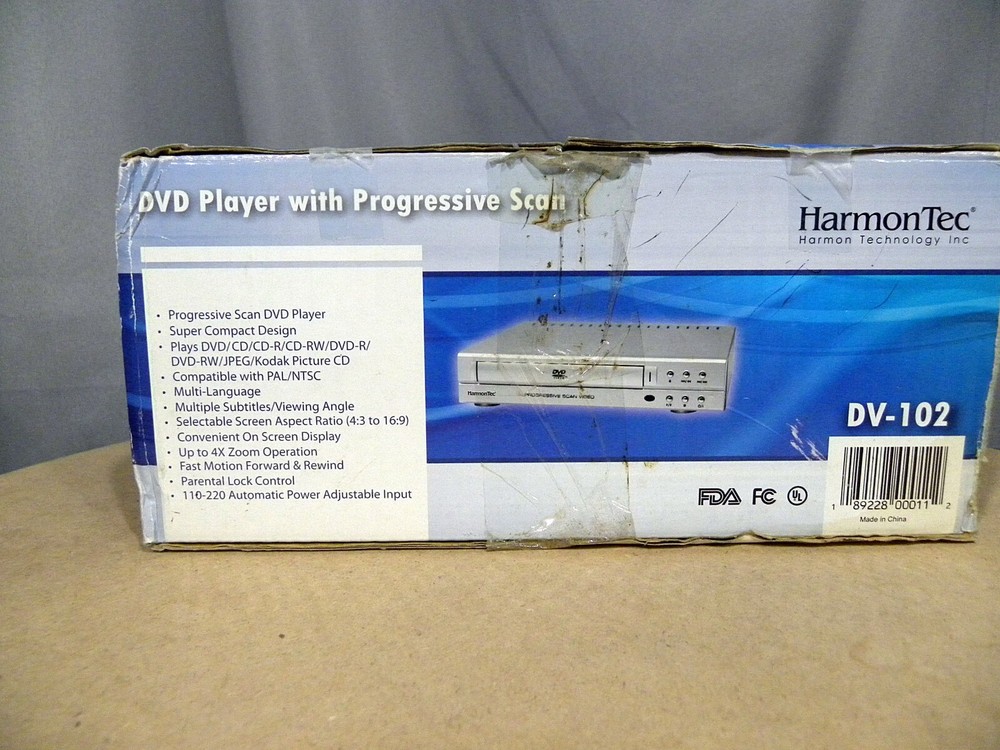 Compact dvd Player Harmon Tec model DV-102 with Remote Cables Open Box New