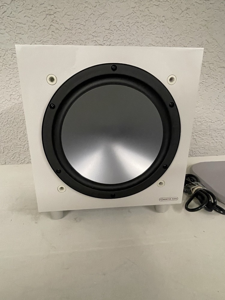 Monitor Audio Bronze W10 Subwoofer. Nice