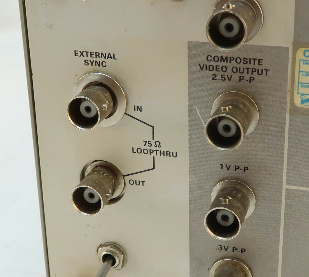 Tektronix 067-0690-00 High Resolution Test Generator