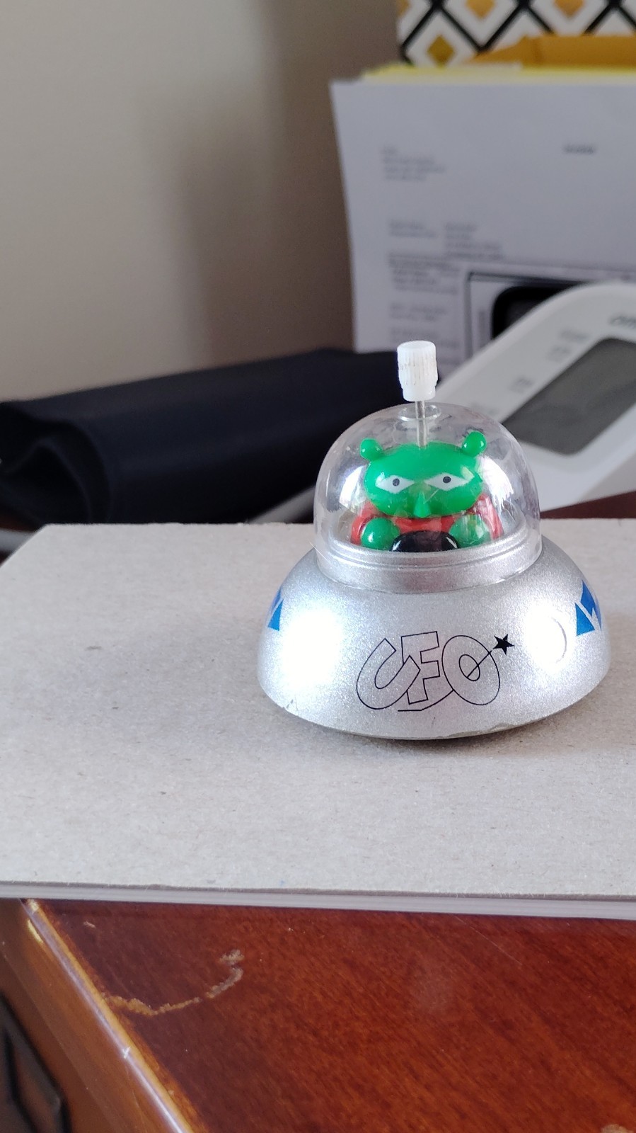 Toysmith Wind-Up UFO Alien Toy Silver Space Theme Boys & Girls MPN 09/11