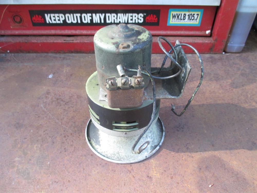 Vintage Fire Truck / Emergency Siren - Unmarked & Untested