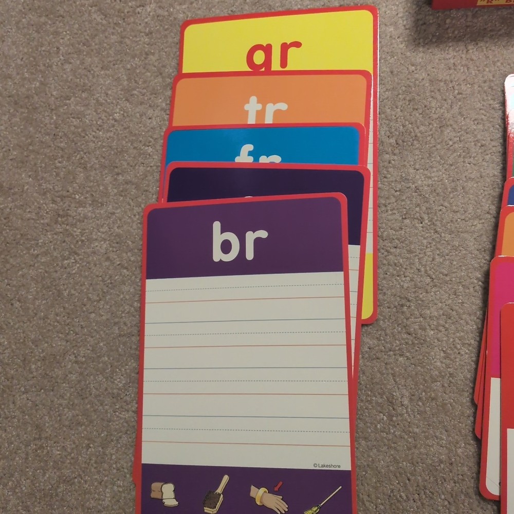 lakeshore activity box gg343. R Blends