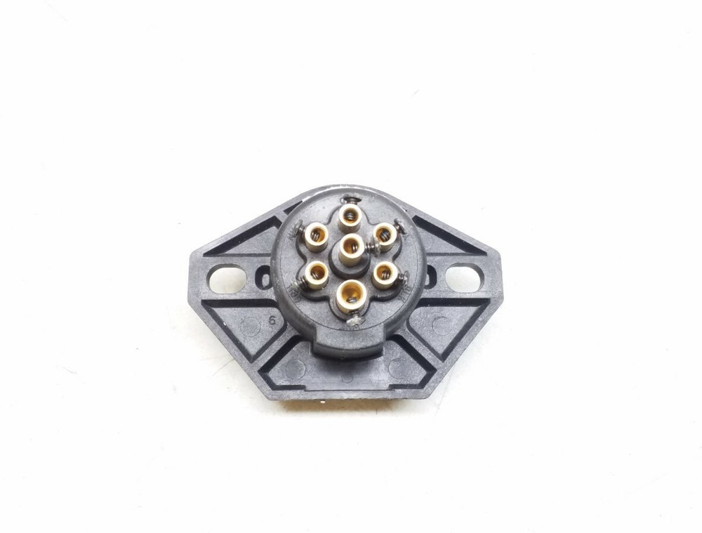 16-720 Phillips STA-DRY 7 Way 2 hole Insertion Socket - Free Shipping