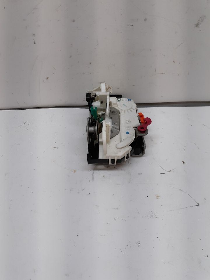 13-18 DODGE RAM 3500 DRIVERS LEFT FRONT DOOR ACTUATOR