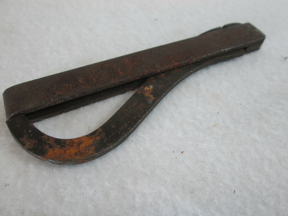 Vintage wire side cutter nipper primitive tool snips