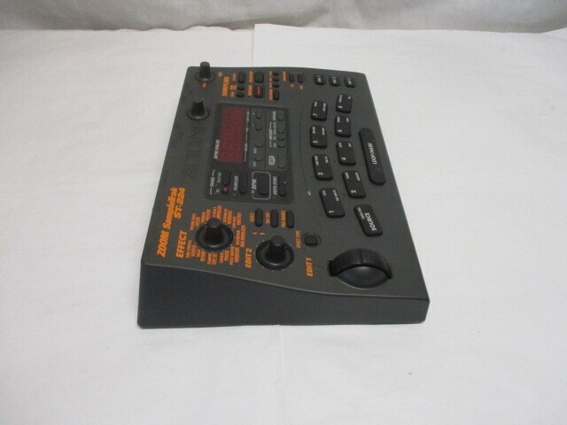 ZOOM ST-224 SampleTrak Sampler Drum Machine Lo-Fi Effects Unused Rare