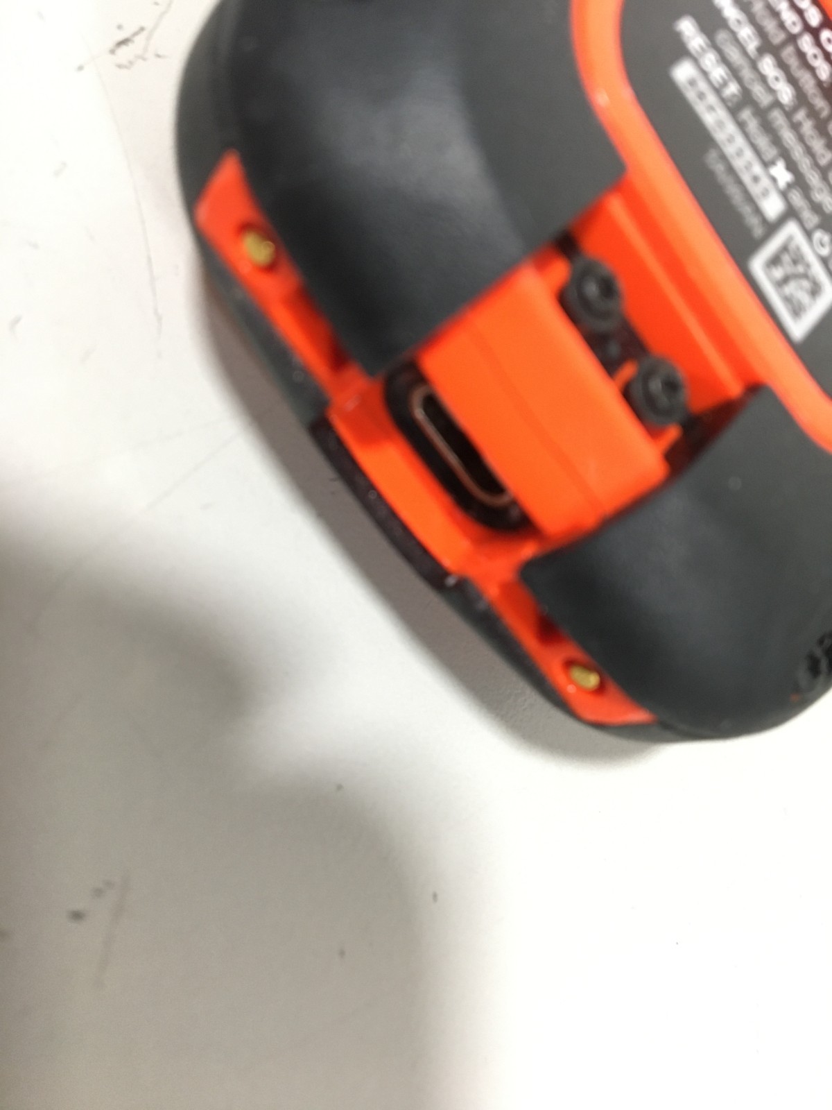 Garmin inReach Explorer Plus Handheld Satellite Communicator + Charger