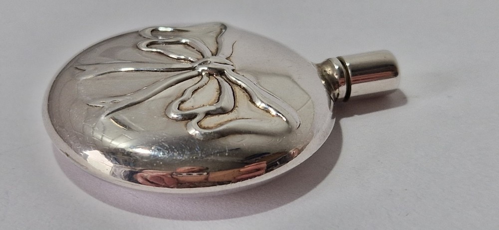 MINIATURE HANDBAG PERFUME BOTTLE - HALLMARKED STERLING SILVER