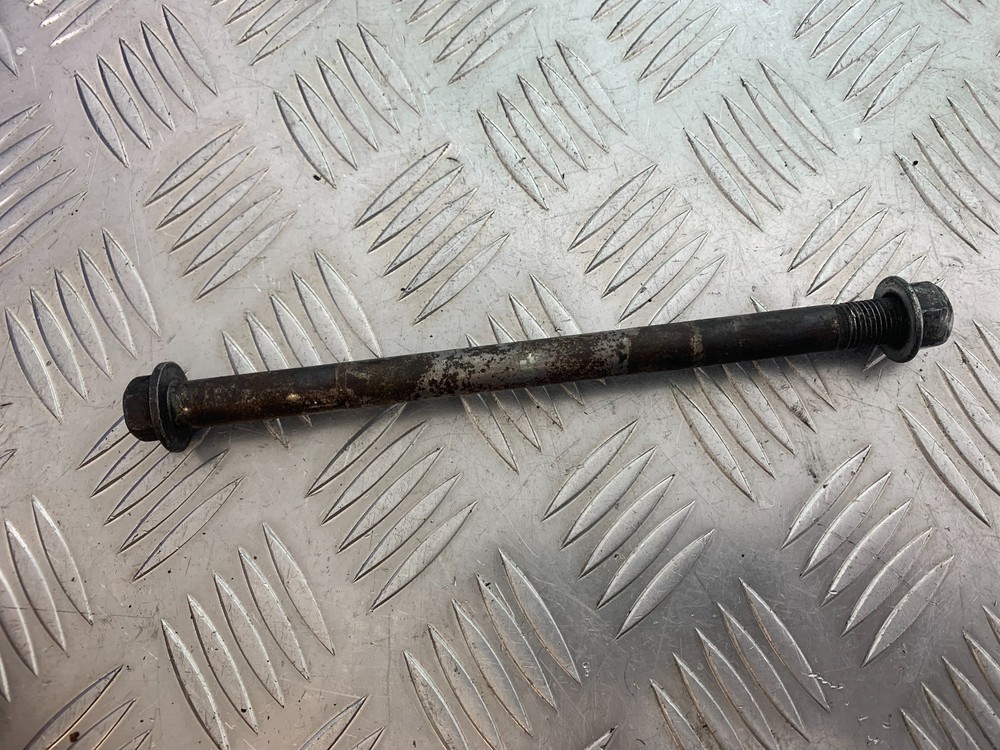 HERALD CLASSIC 125 SWINGARM SPINDLE YEAR 2014 (CMB1058)