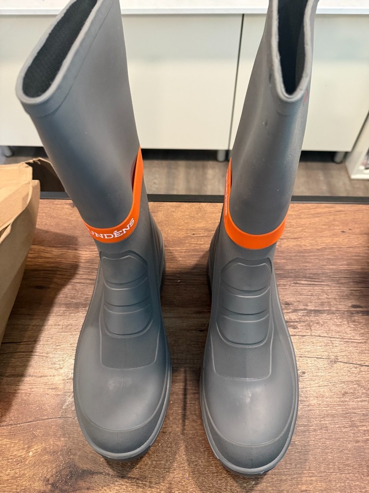 NIB Grundens 15" Deck Boot M15