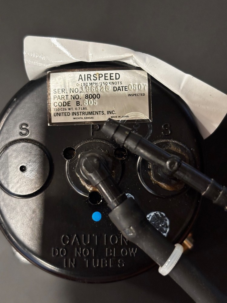 8000 AIRSPEED INDICATOR S/N 196428