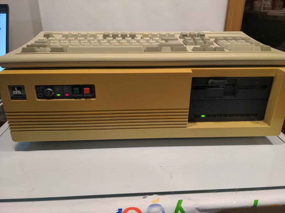 Vintage DTK DATA-1000 Desktop Computer Turns on - untested