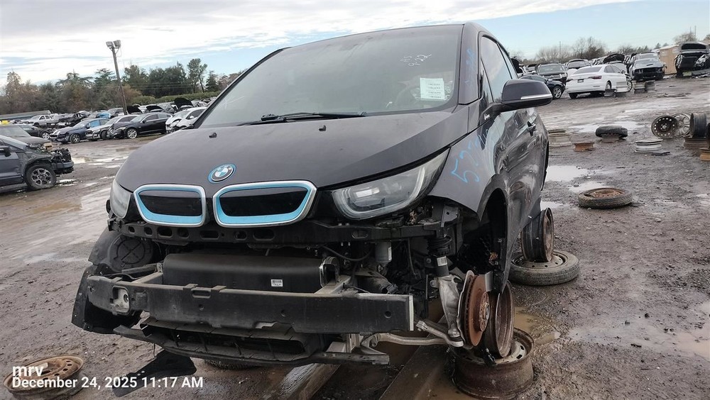 LEFT REAR DOOR WINDOW REGULATOR OEM 2018 BMW I3