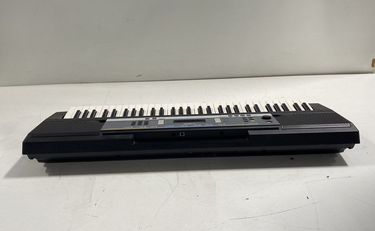 Yamaha 61 keys Portable Keyboard
