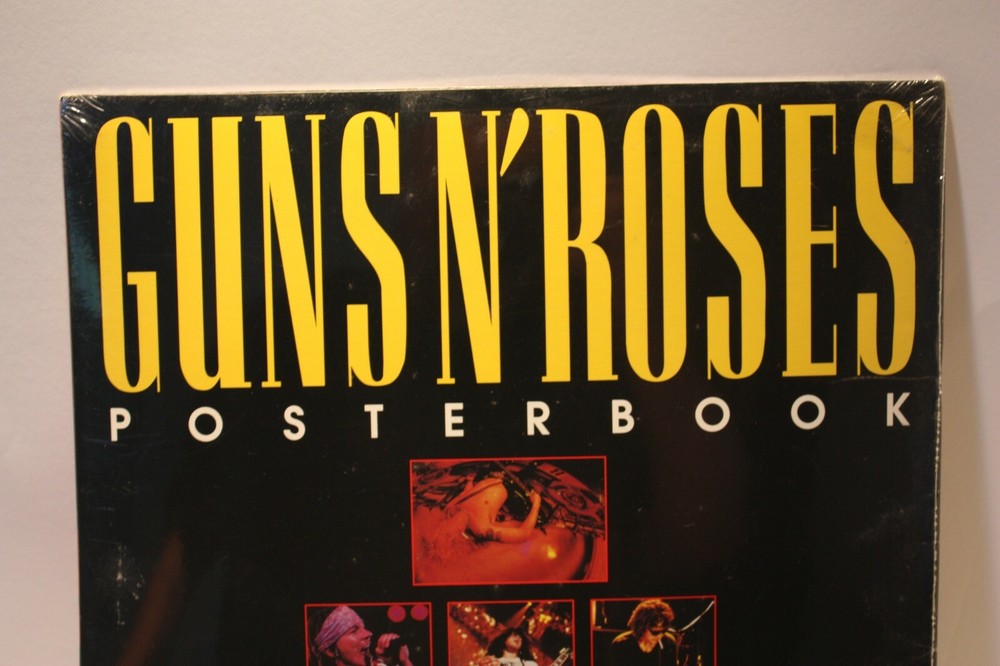 1991 GUNS N' ROSES POSTERBOOK