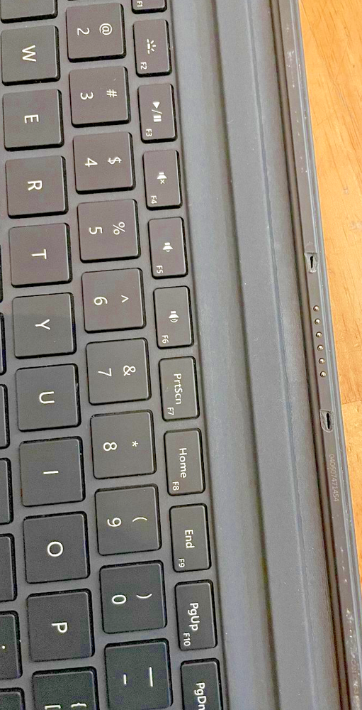 Genuine Microsoft Surface Pro Type Cover Keyboard for Pro 6/4/3 (2017) *Read Ad*