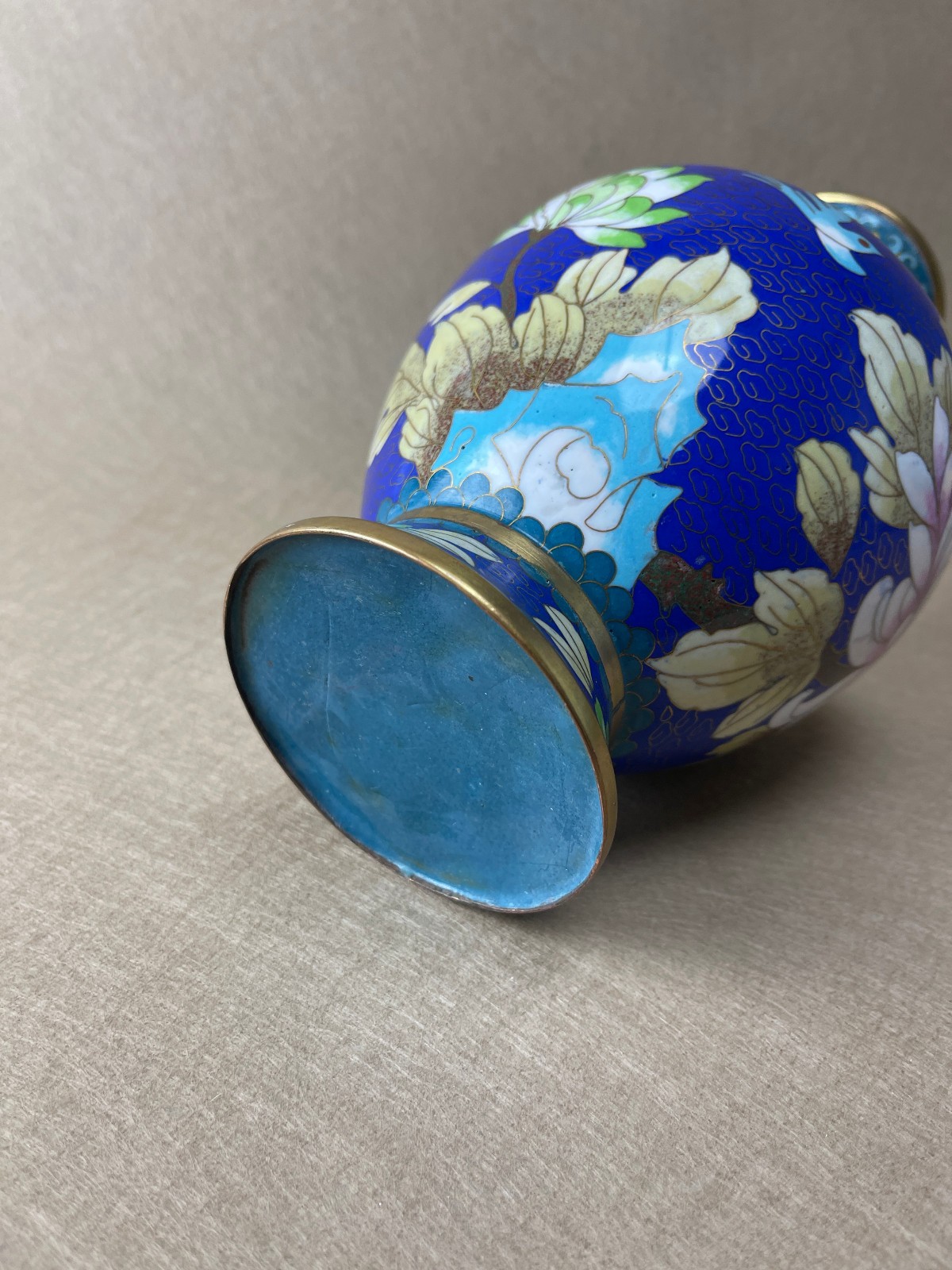 Vintage Chinese Cloisonne Enamel Vase Blue Chrysanthemum Floral Brass 10”