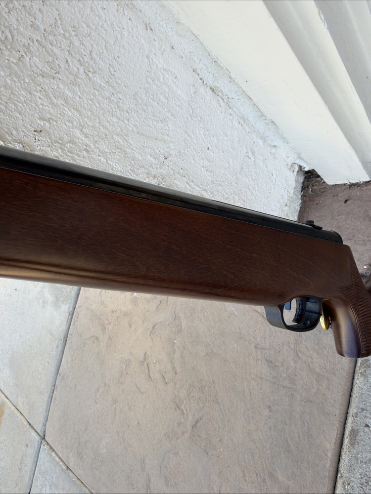 Beeman S1 Air Rifle by Beeman