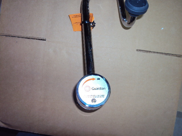 GUARDIAN EYEWSH FIXTURE