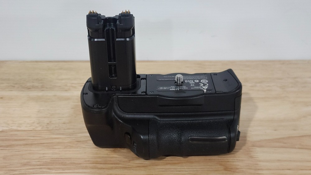 SONY VG-C70AM Vertical Battery Grip