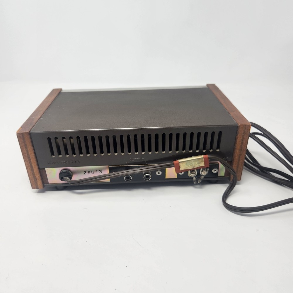 Vintage REALISTIC TM-100 Solid State AM/FM Stereo Tuner Powers On