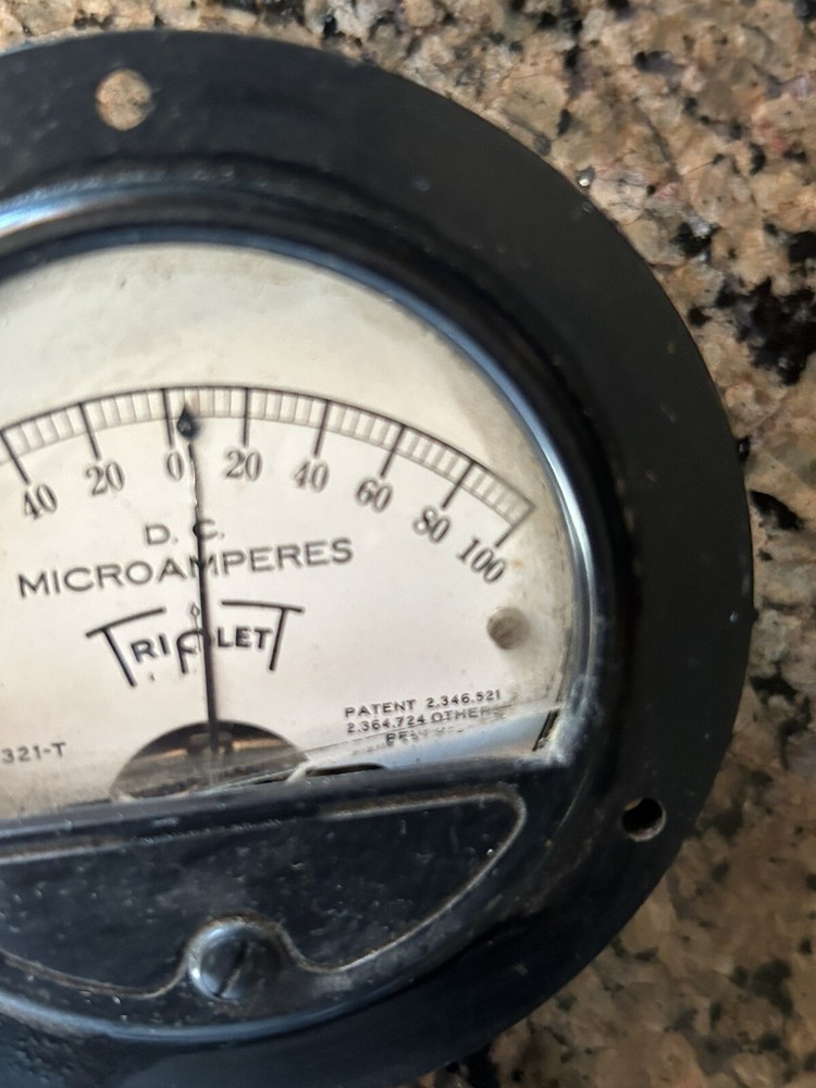 TRIPLETT 321-T VOLT D.C. METER / GAUGE