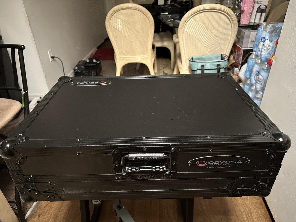 Pioneer DDJ-SR Digital DJ Controller with Case