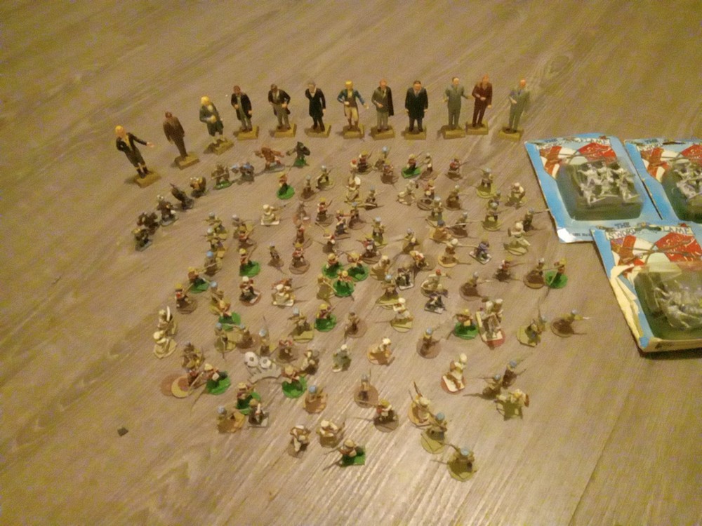 Sword & the flame Figures By Minifigs