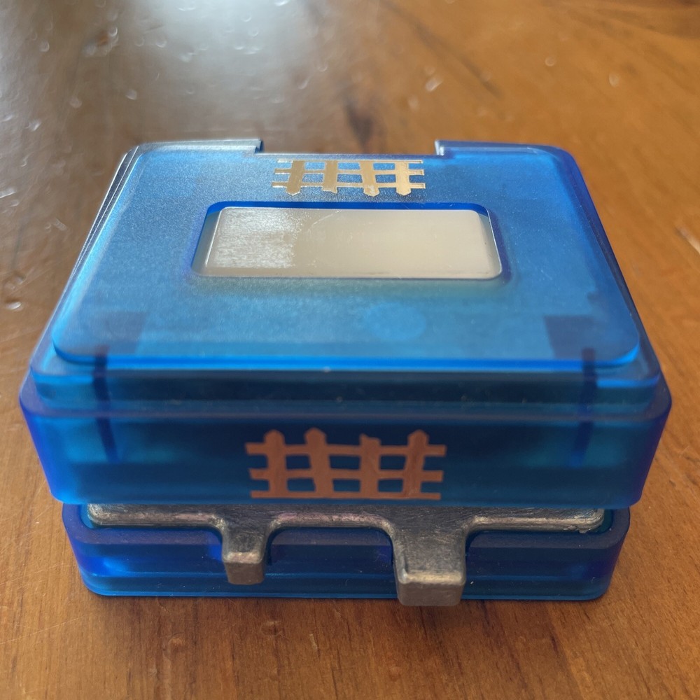 Creative Memories RUSTIC FENCE Border Maker Cartridge Punch