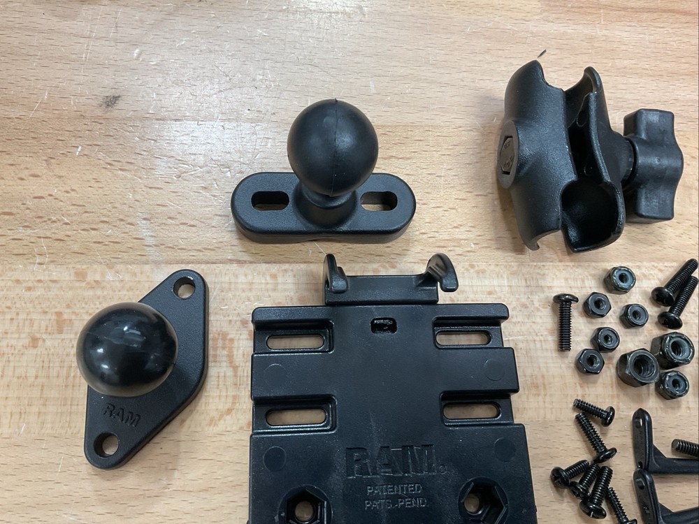 Ram RAM-B-149Z-A-PD3U Quick Grip Mount W/U-Bolt