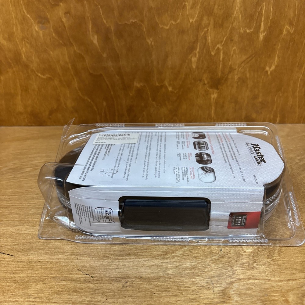 Master Lock SAFE SPACE 5900D CLAM Portable Personal Security Safe - NIB