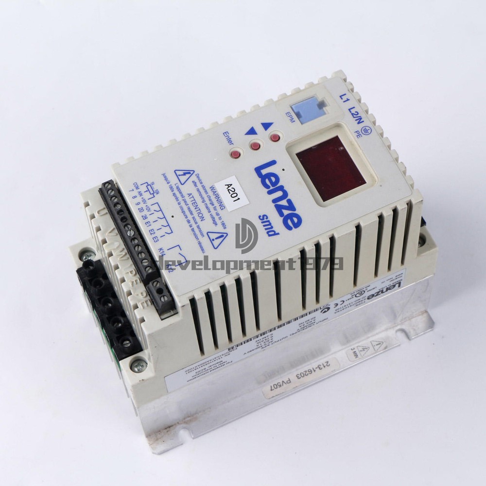 1PC Lenze frequency converter ESMD751C4TXA Used