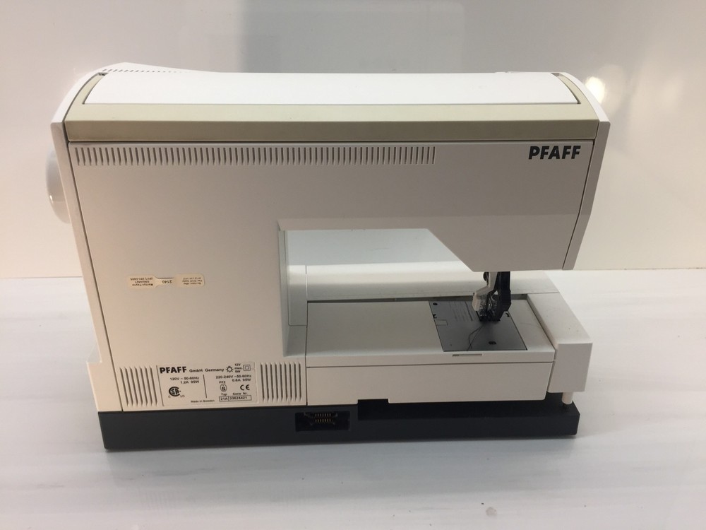 Pfaff Creative 2140 Sewing Embroidery Machine w/ Case, Embroidery , Hoops Bundle
