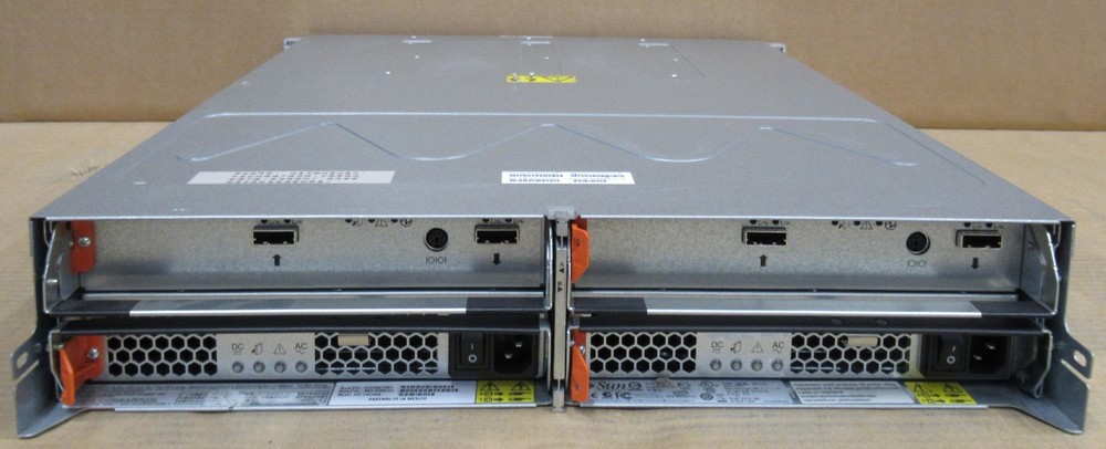 Sun StorageTek 2540 10x 300GB HDD Expansion Disk Array 2x Controller P16102-03-B