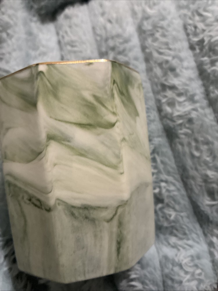 Marble green and white colored cup