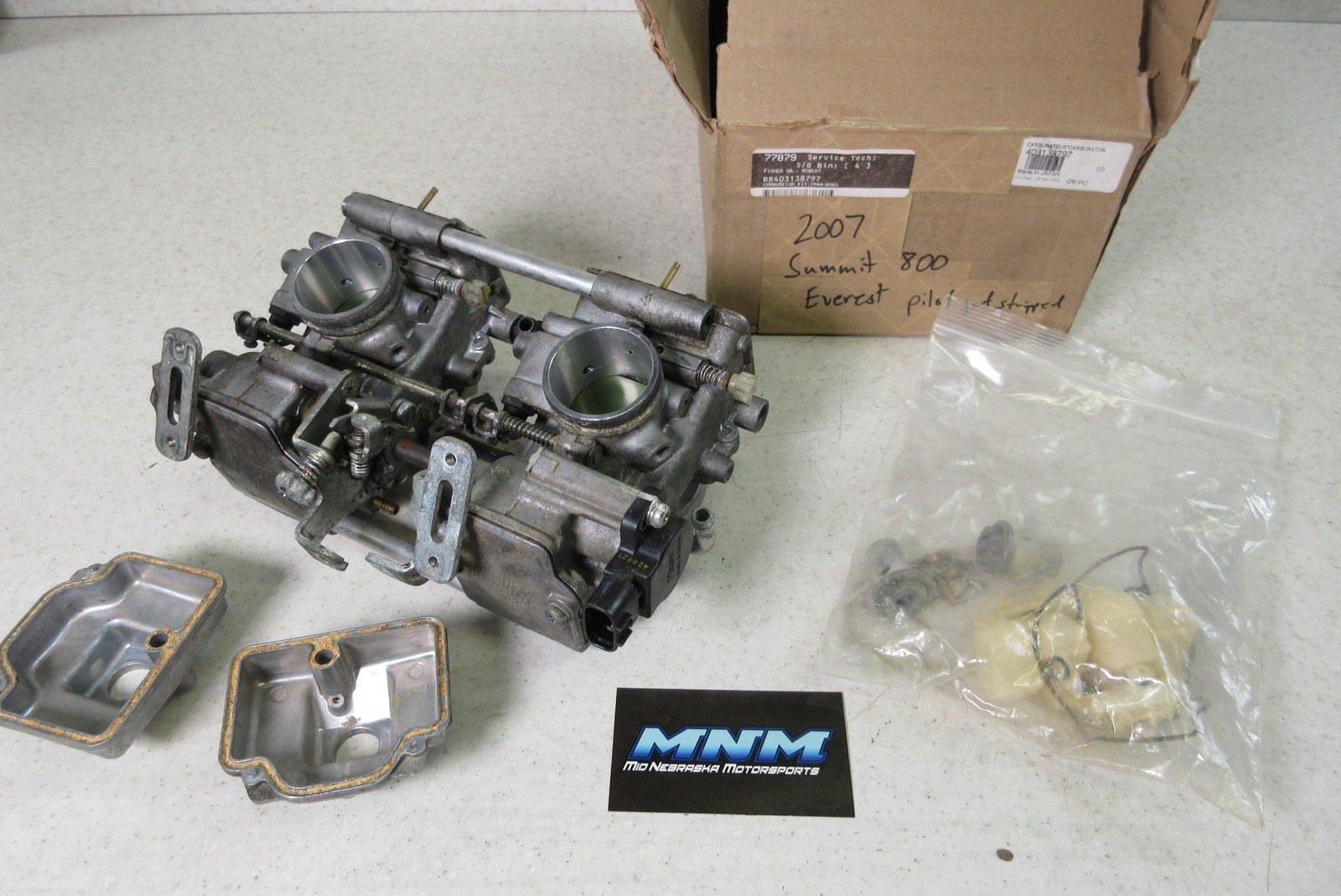 Ski-doo summit 800r x xrs GENUINE GM40-B361 Intake Carb Carburetor 403138797 Set