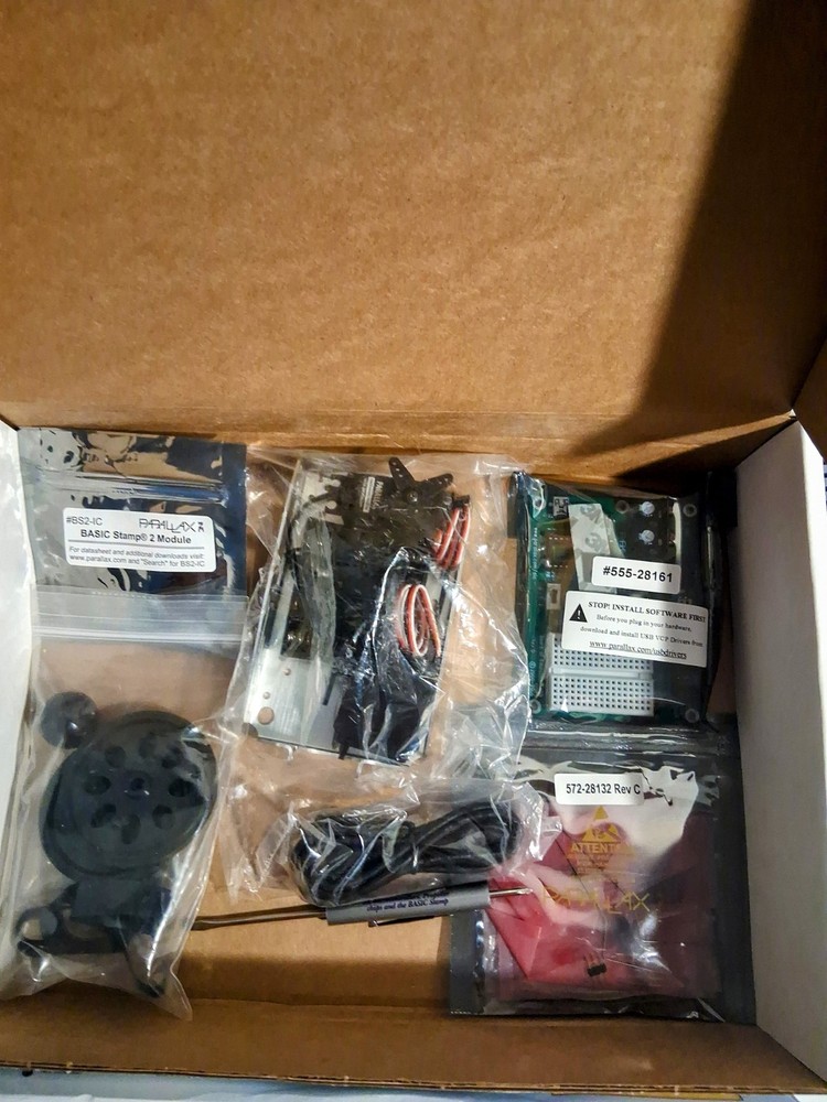 New Parallax Boe-Bot Robot Kit USB #28832 BASIC Stamp 2 STEM Educational Robotic
