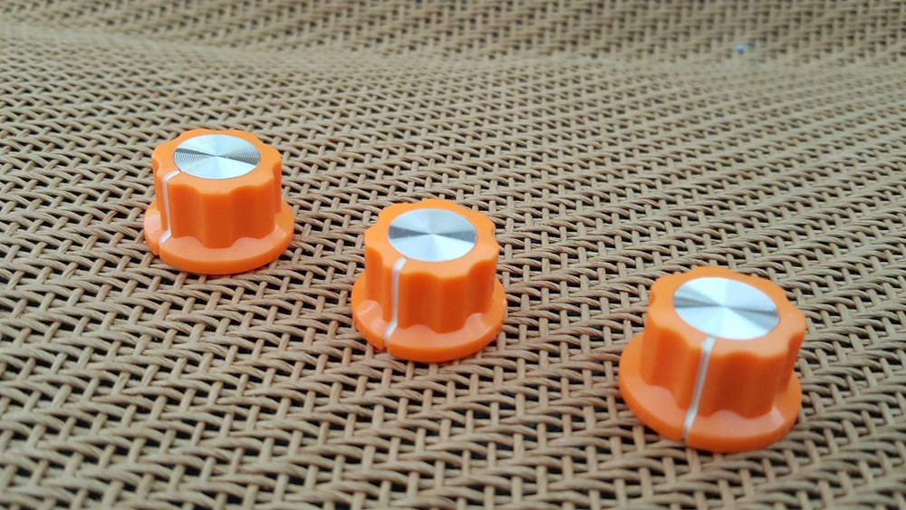 20pcs Orange Boss Style Guitar Effects Pedal Stompbox Control Knobs 1/4" Hole