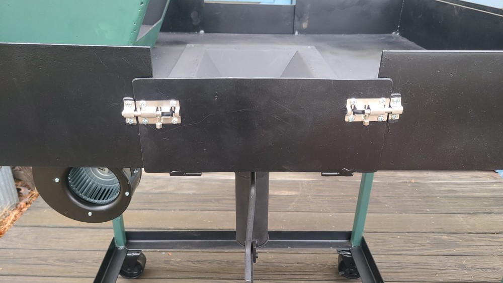 Blacksmith Forge Coal/Coke/Charcoal. Variable Speed Blower. Super Sucker Hood.