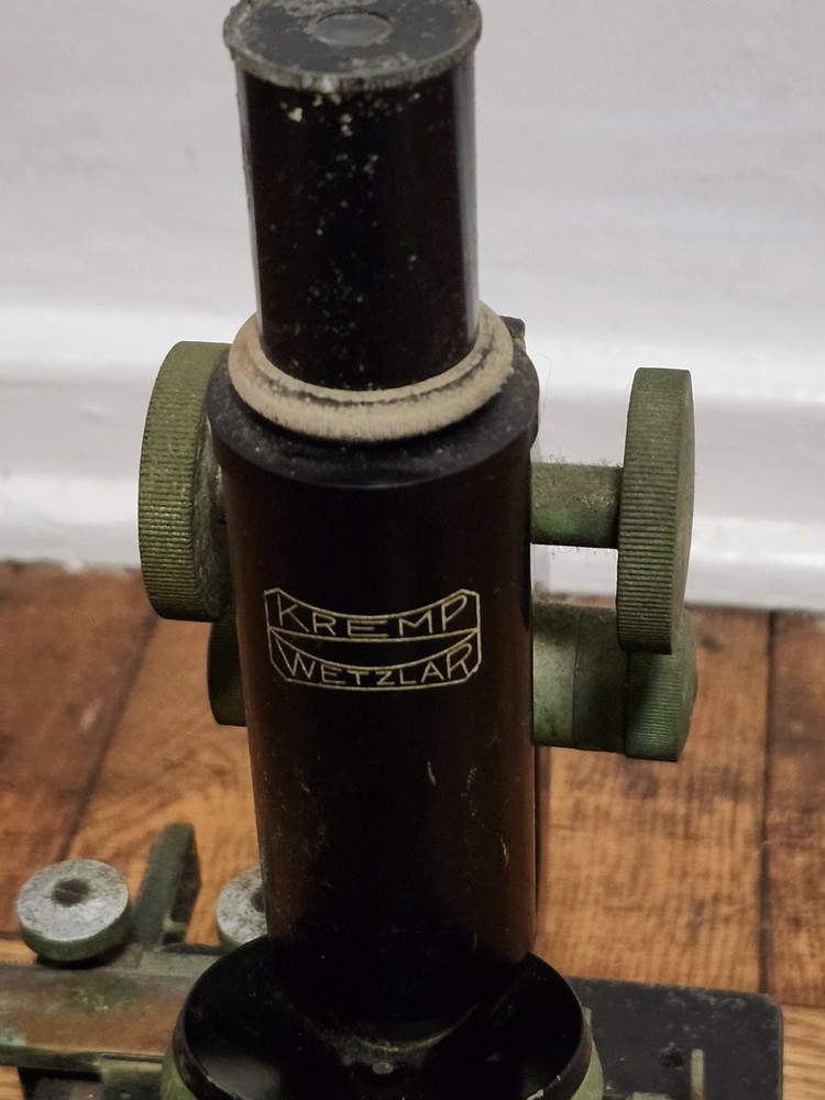 ANTIQUE - KREMP WETZLAR MICROSCOPE