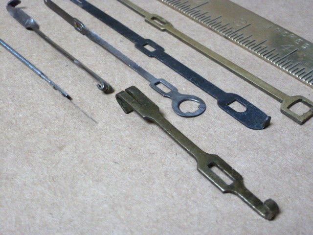 6 GOOD OLD BRACKET-MANTLE-WALL CLOCK PENDULUM LEADERS (A)