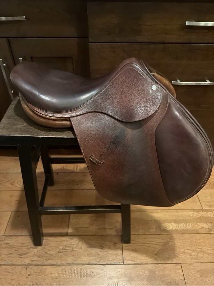 Devoucoux Biarritz Arcade Normale 16.5” 2A