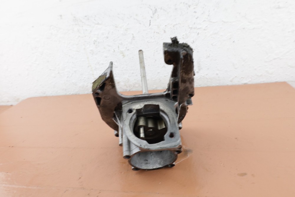 Weed Eater BV 2000 Blower OEM Crankcase 049427