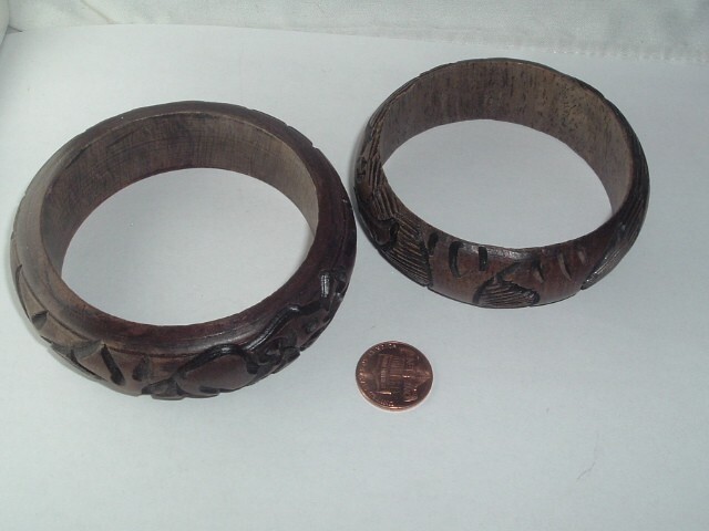 VINTAGE BROWN CARVED RESIN BOHO BANGLE BRACELETS