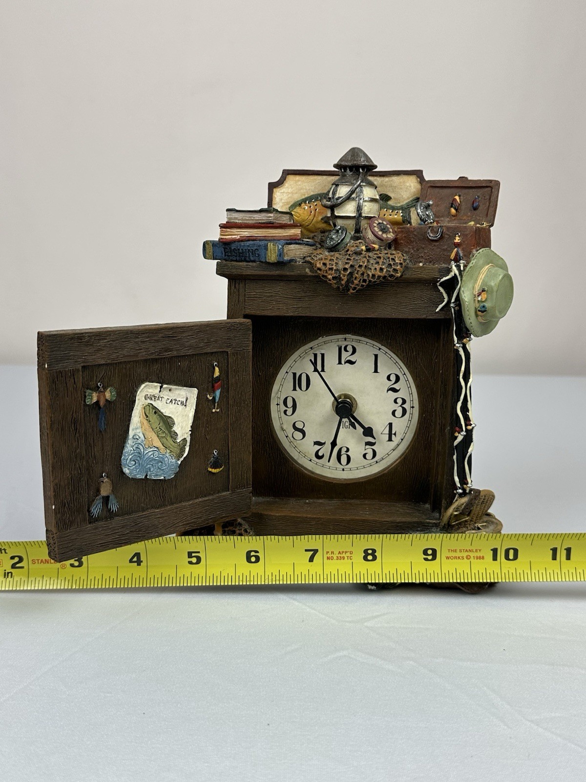 Gone Fishing Clock Figi 1999 Clock Works Rustic Cabin Fish Lantern