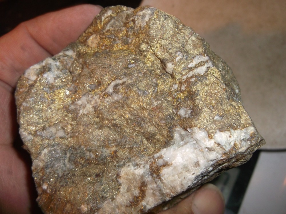 Gold, silver, copper, 62 grams samples ,ore high grade .