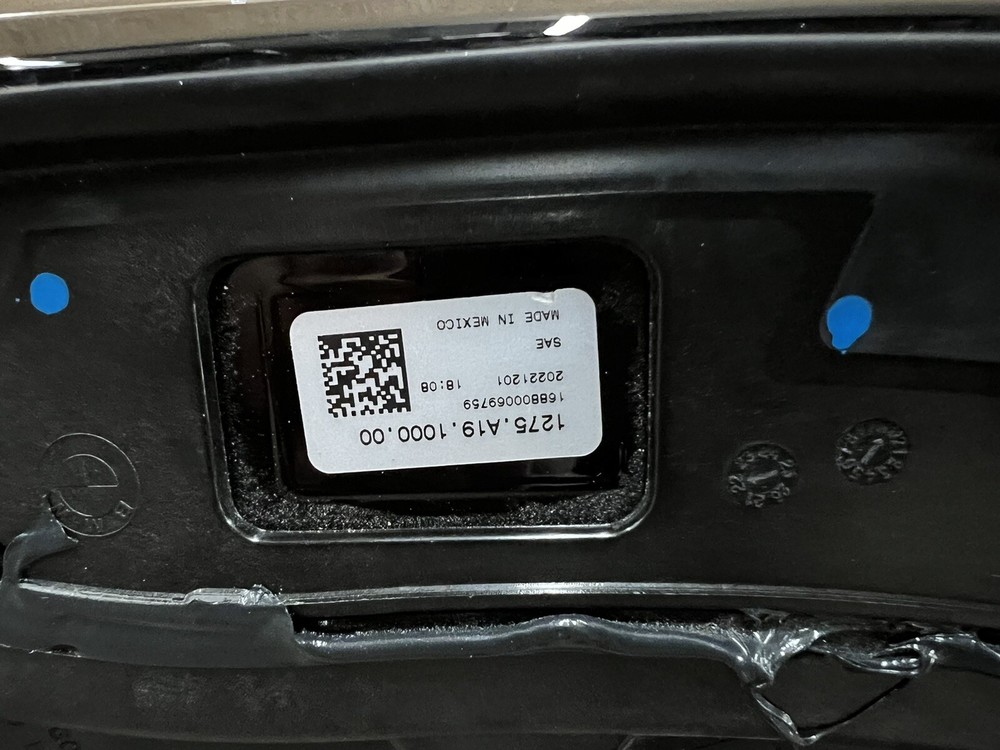 2023 BMW X7 LT upper lamp