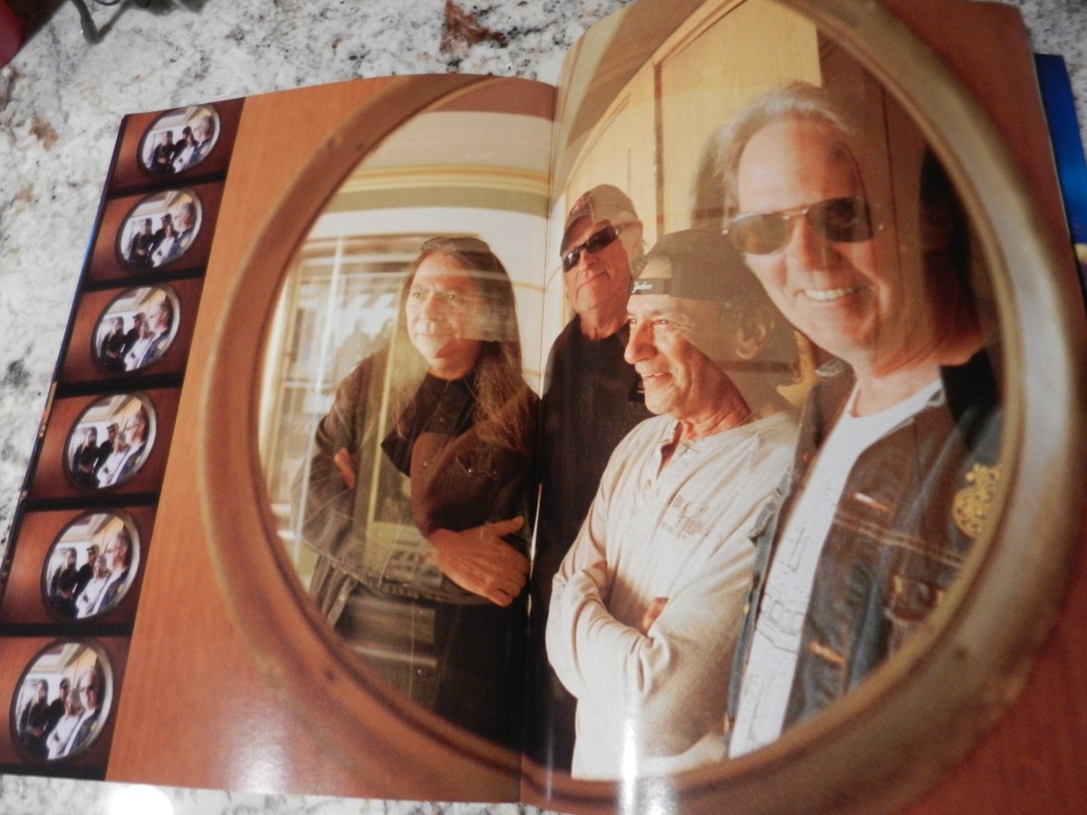 NEIL YOUNG 2007 Continental Tour Book / Chrome Dreams W/TICKET Shea's Buffalo NY