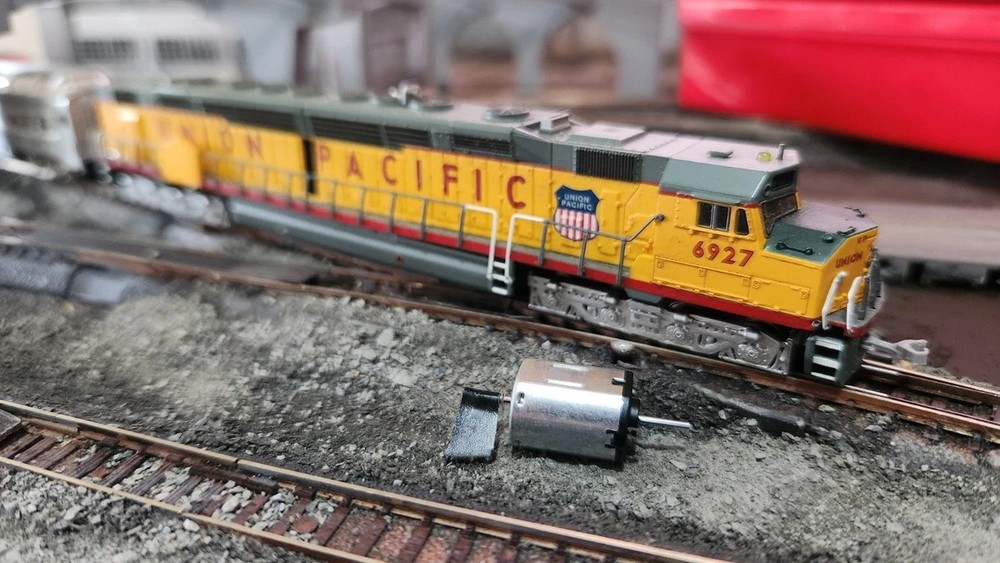 DD40AX N SCALE BACHMANN MOTOR